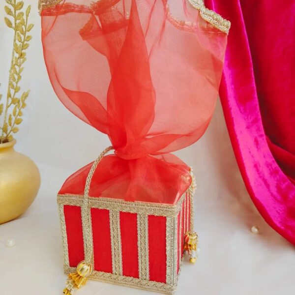 Handcrafted Gota Basket (Red)-CraftMansion